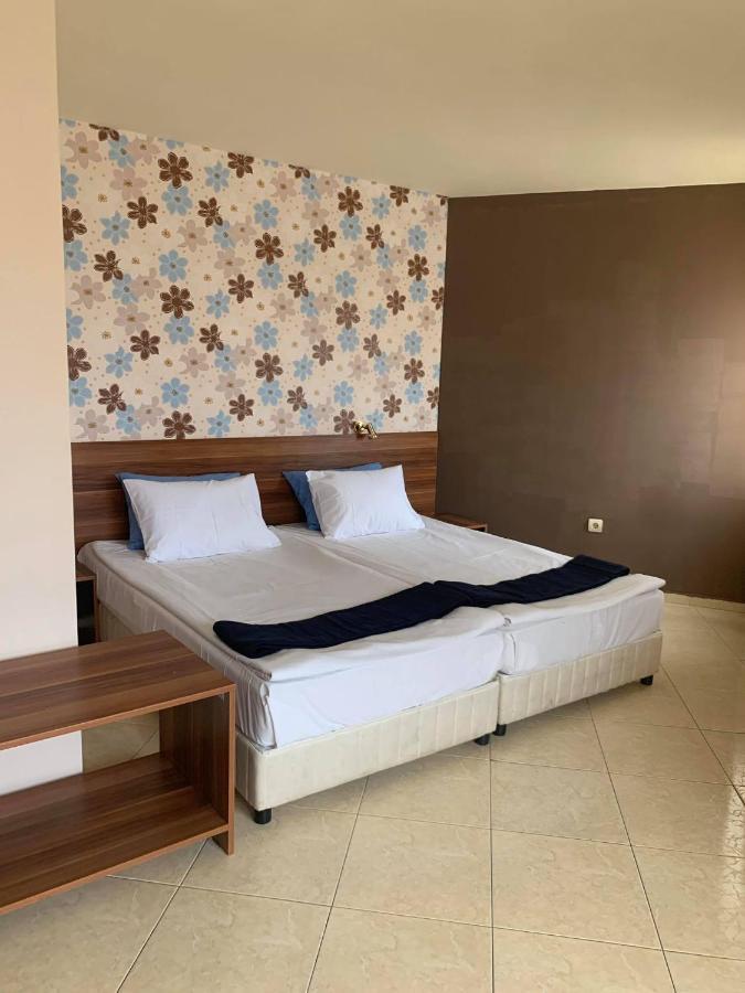 Семеен хотел Брилянс - Family Hotel Brilliance Варна Экстерьер фото