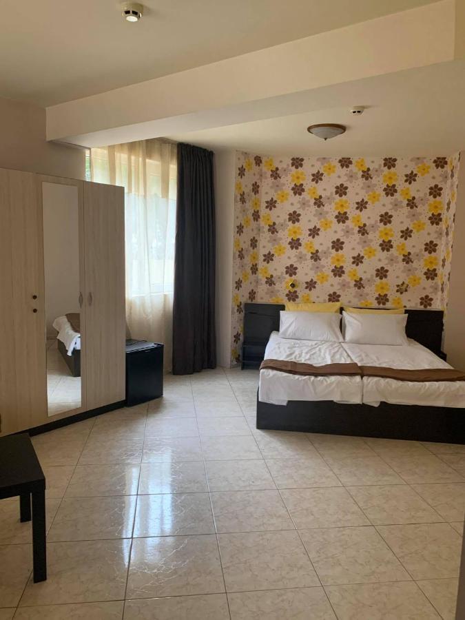 Семеен хотел Брилянс - Family Hotel Brilliance Варна Экстерьер фото